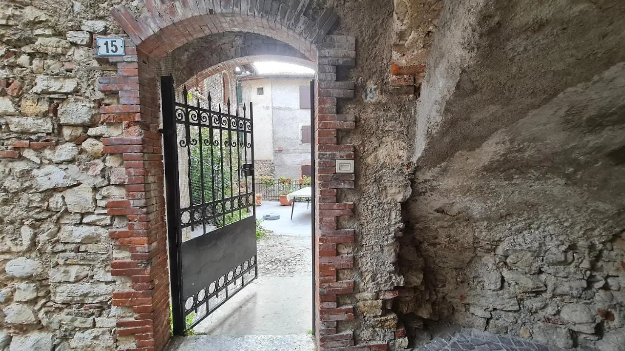 Casa Claudia Pieve Centro Storico Villa Tremosine